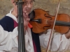 185